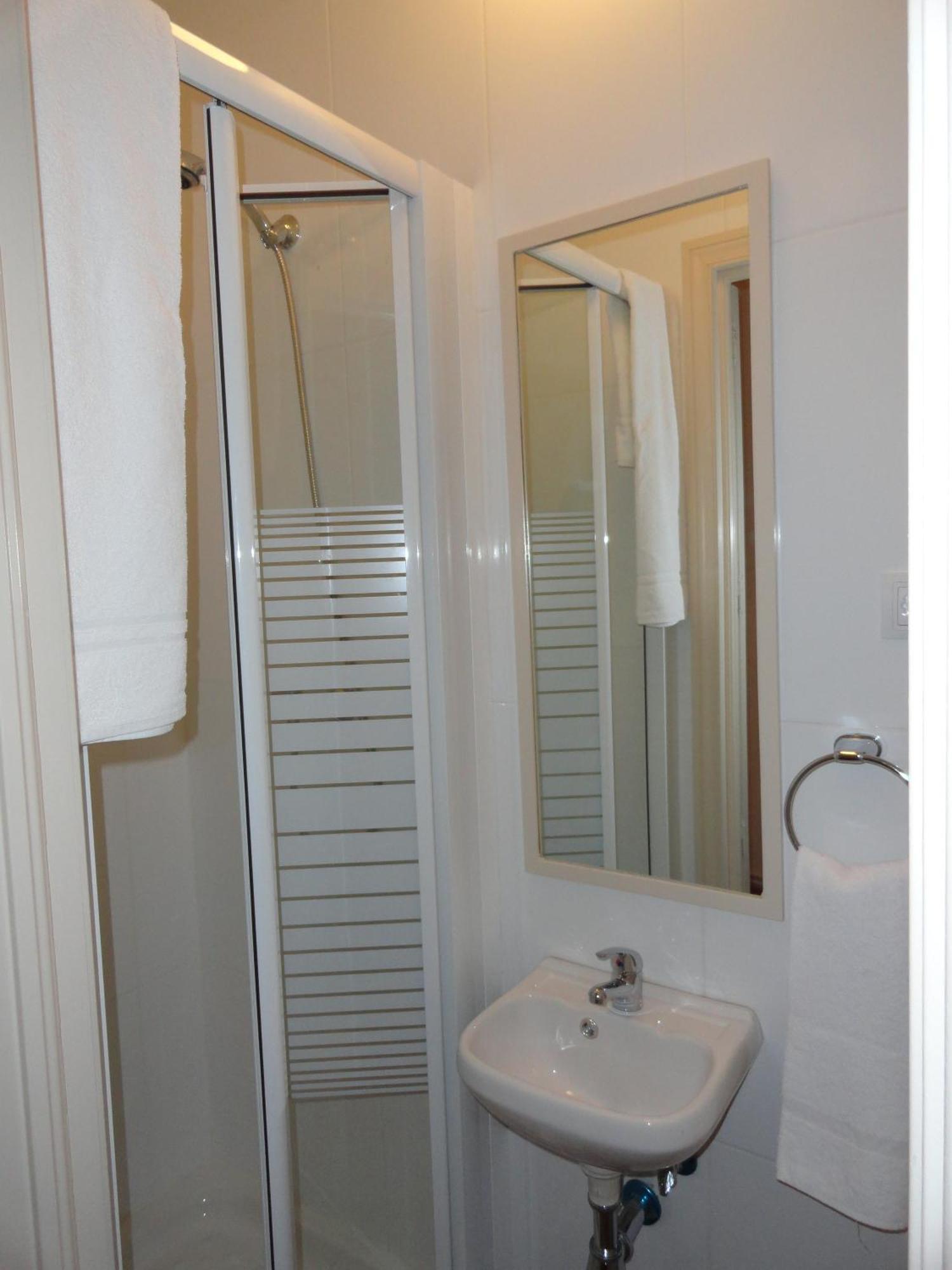 Hostal Alistana Madrid Exteriér fotografie