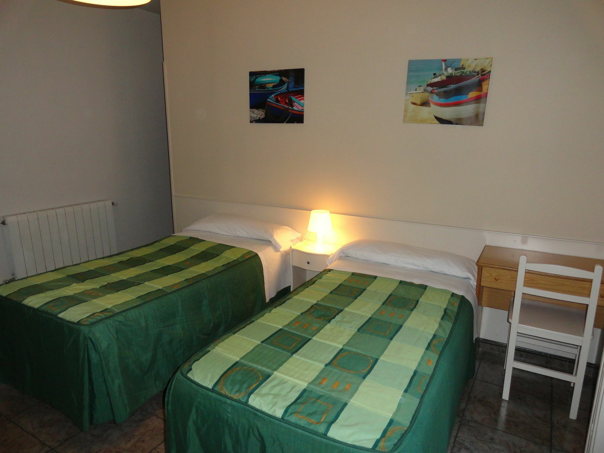 Hostal Alistana Madrid Exteriér fotografie