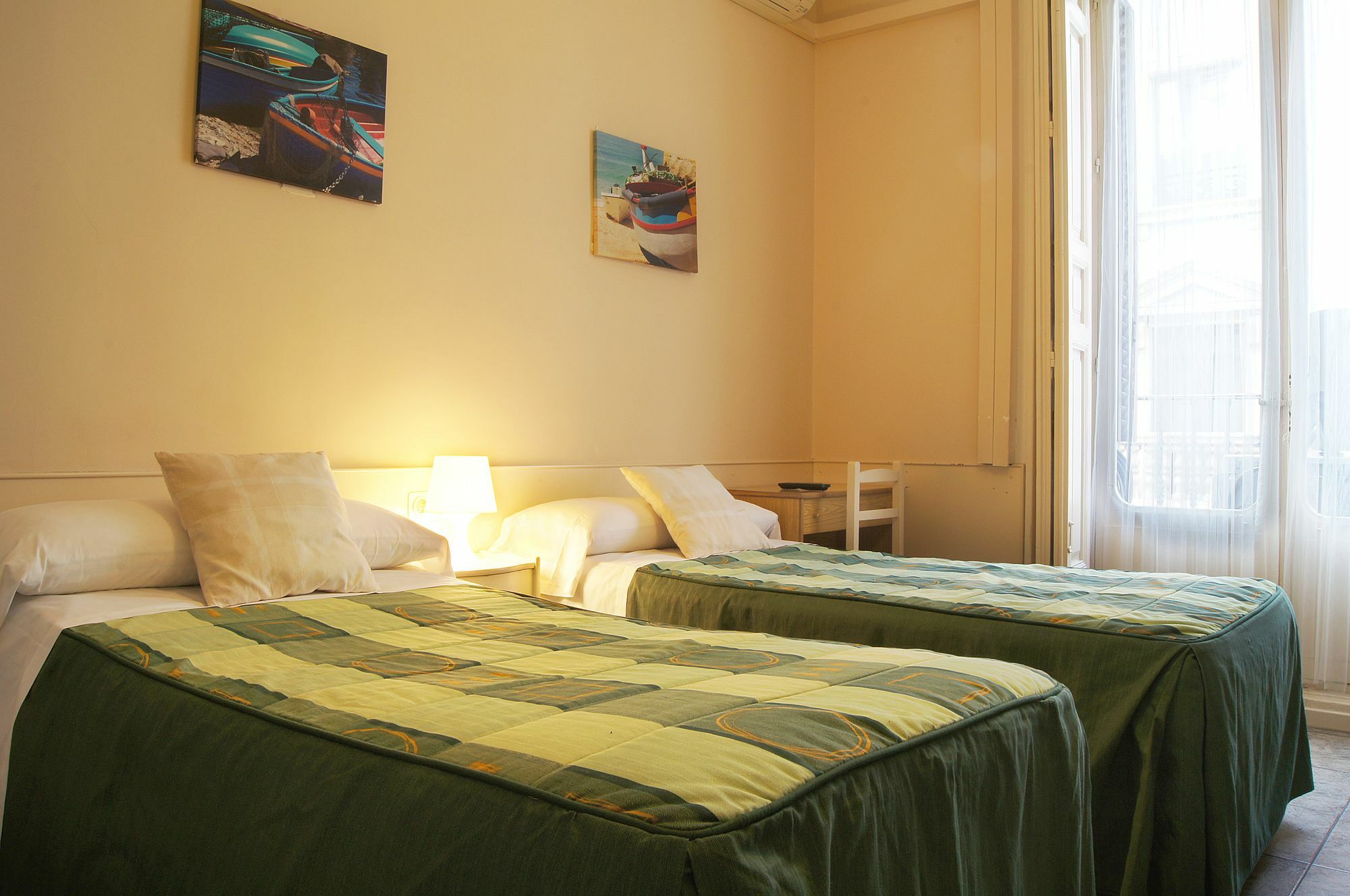 Hostal Alistana Madrid Exteriér fotografie
